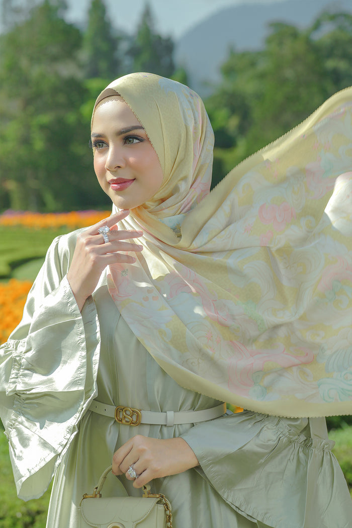 The Friendship Satin Shawl - Fluttershy