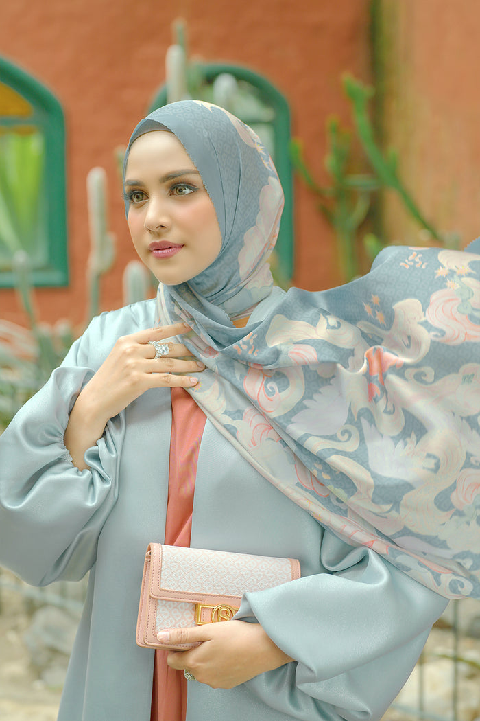 The Friendship Satin Shawl - Pokey