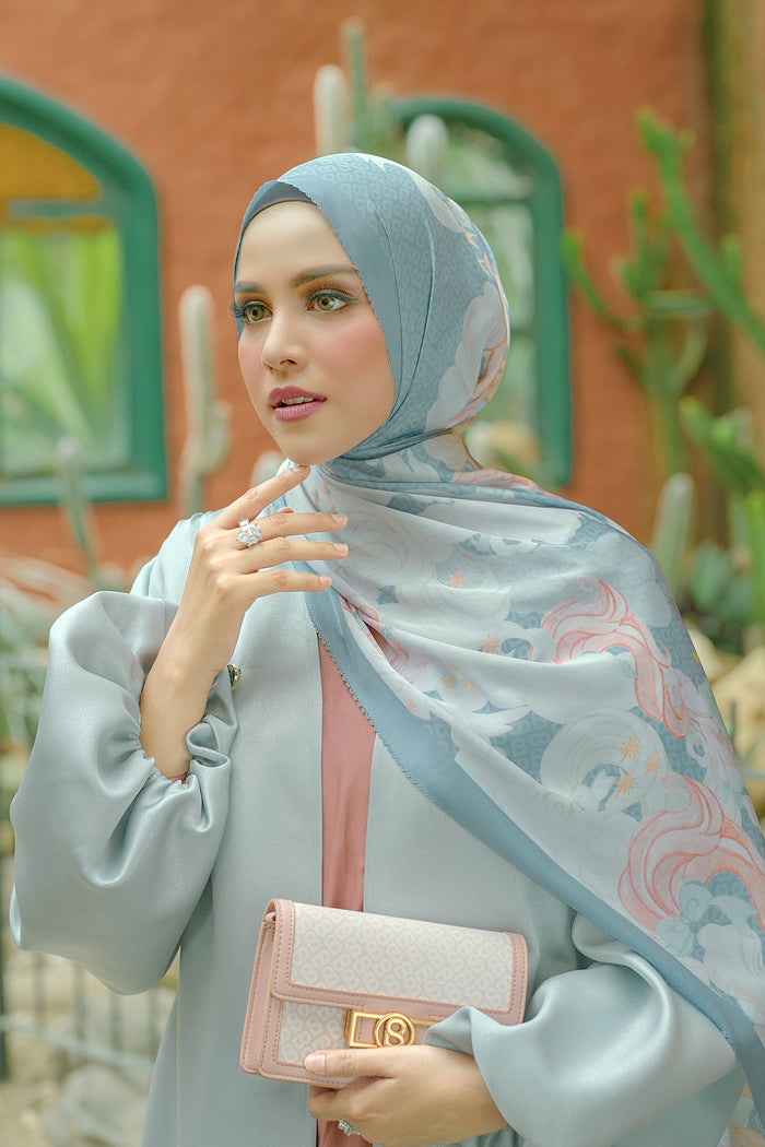 The Friendship Satin Shawl - Pokey
