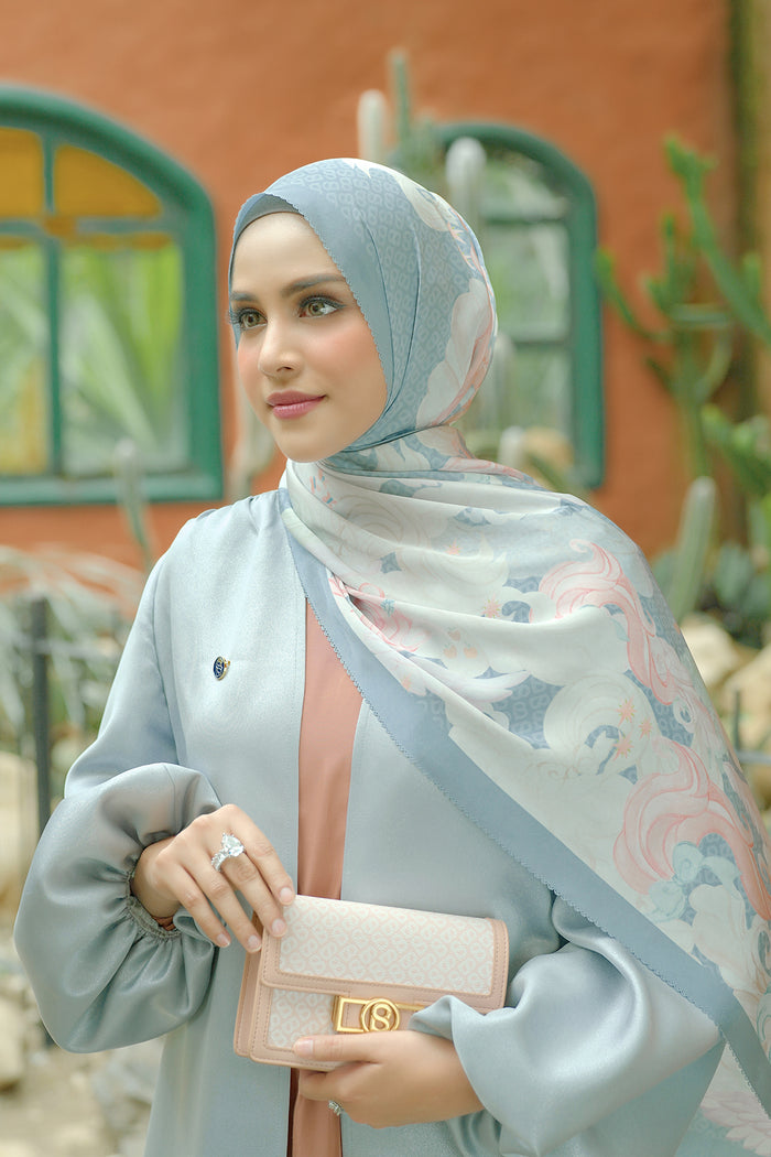 The Friendship Satin Shawl - Pokey