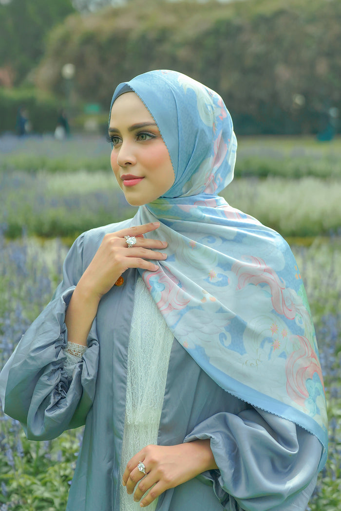 The Friendship Satin Shawl - Rainbow Dash