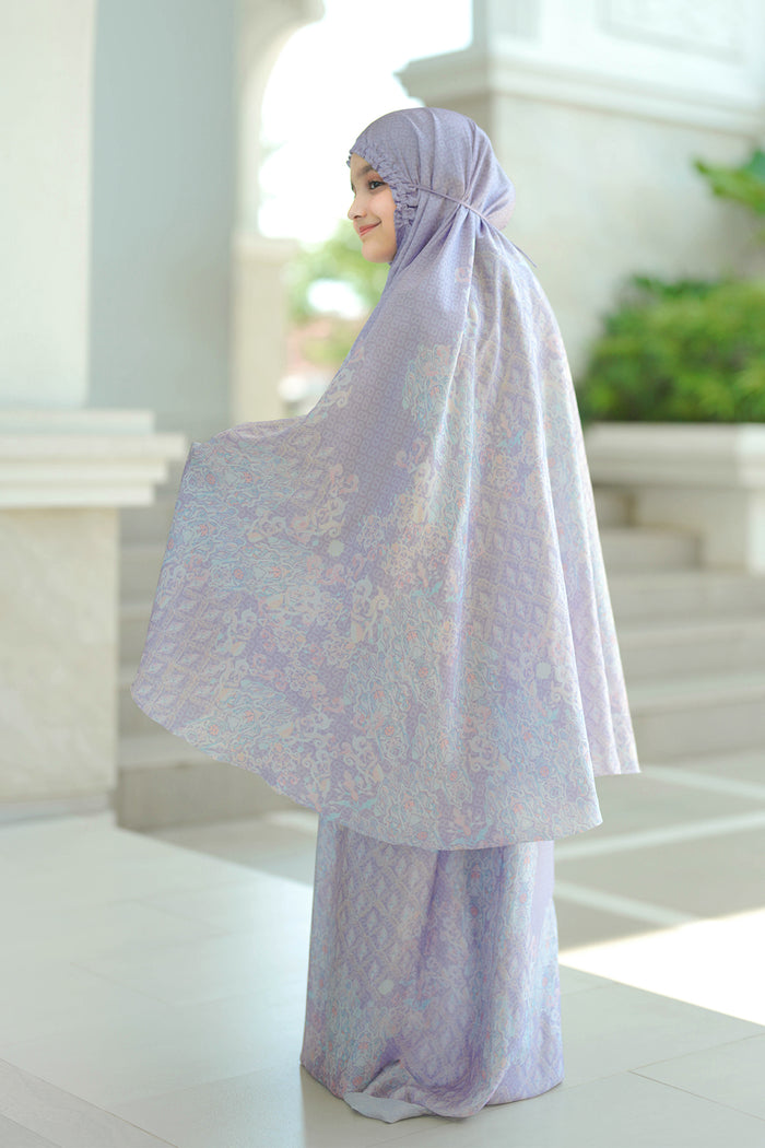 The Granada Prayer Robe - Nirvana