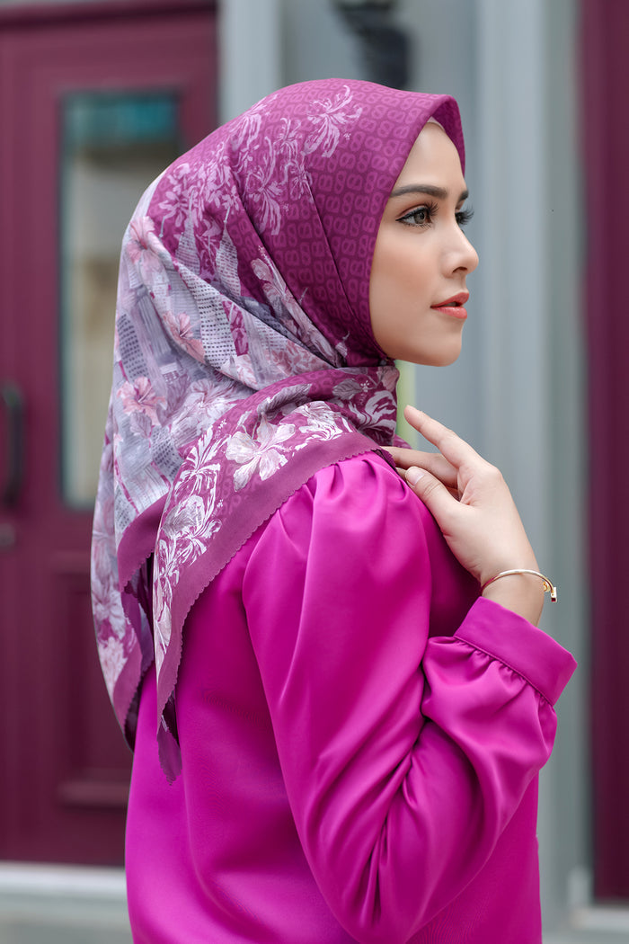 The Malaya Voal Square - Magenta