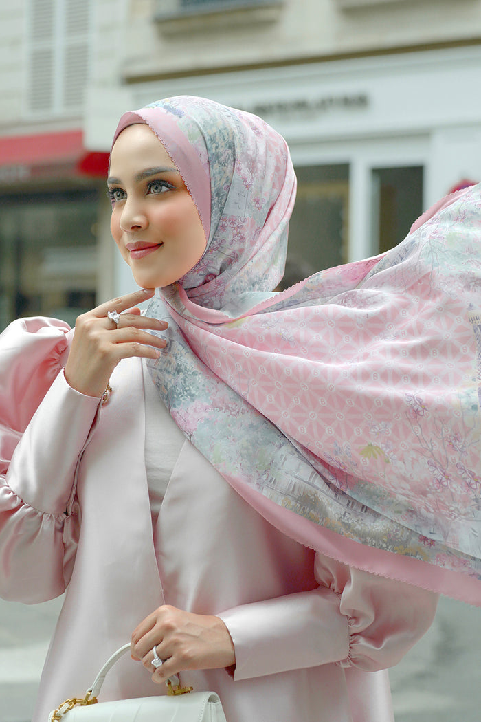 The Parisian Satin Shawl - Aimer