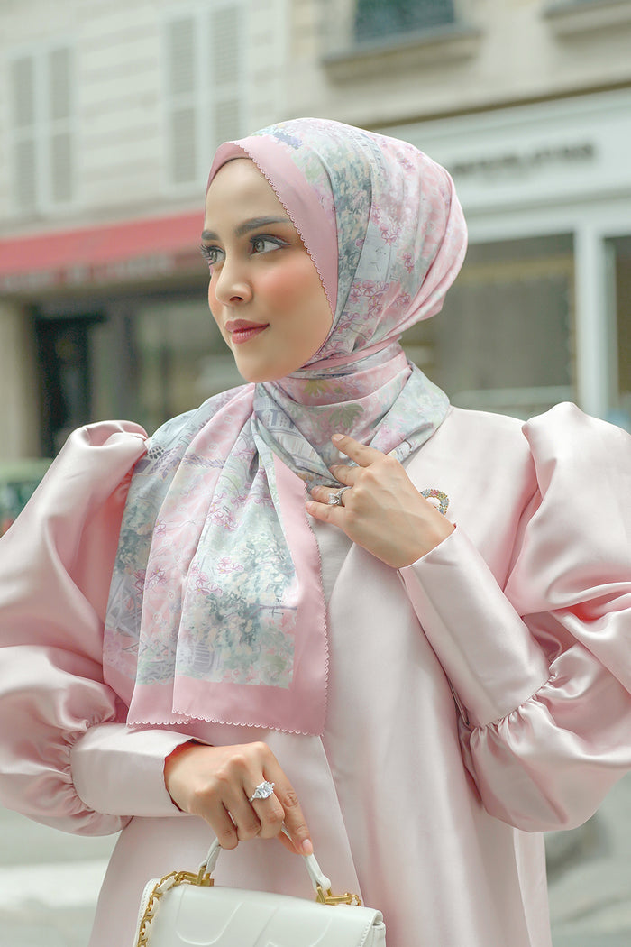 The Parisian Satin Shawl - Aimer