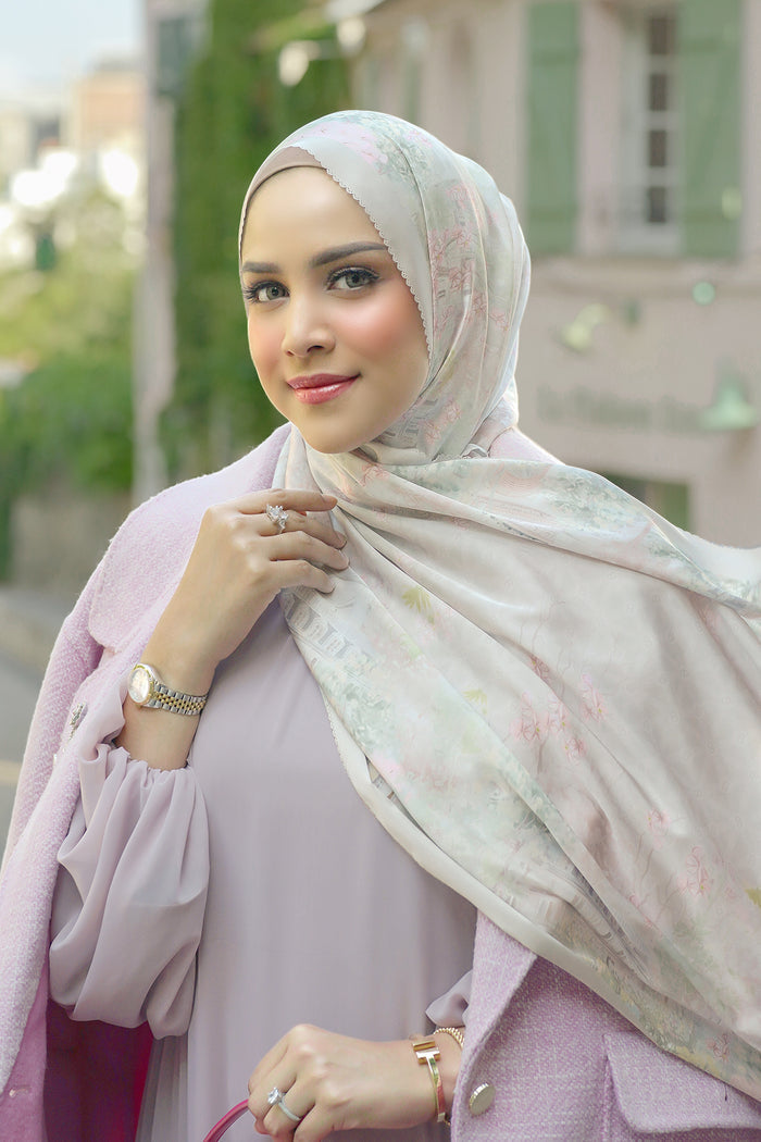 The Parisian Satin Shawl - Palais