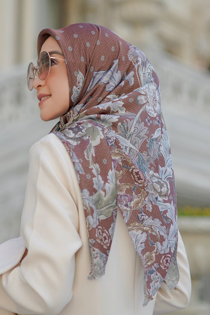 The Royale Satin Square - Brown