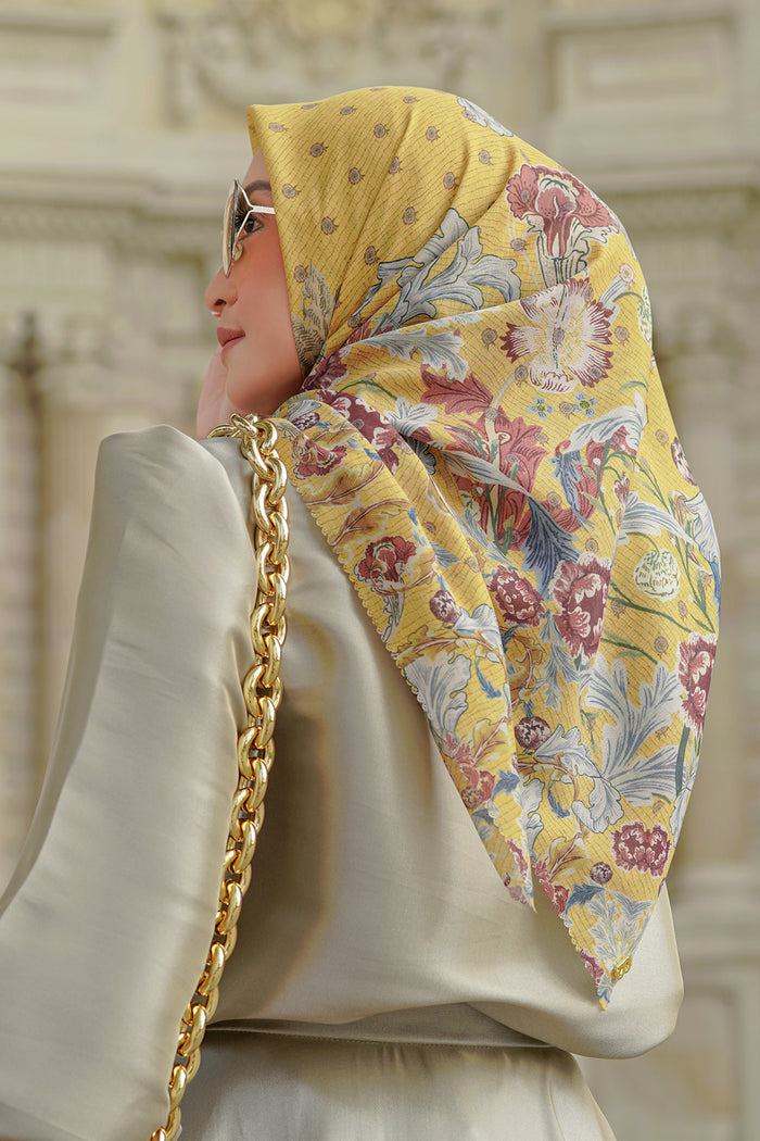 The Royale Voal Square - Yellow