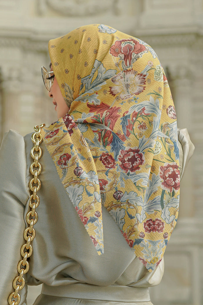 The Royale Voal Square - Yellow