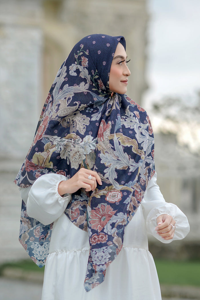 The Royale Voal Square XL - Navy