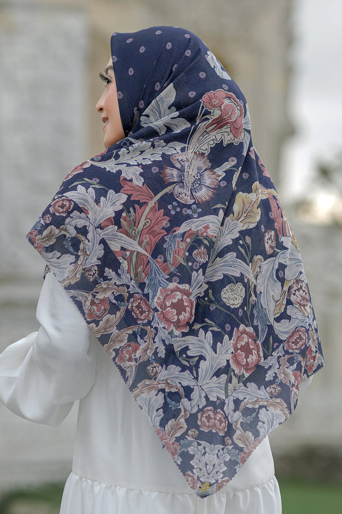 The Royale Voal Square XL - Navy