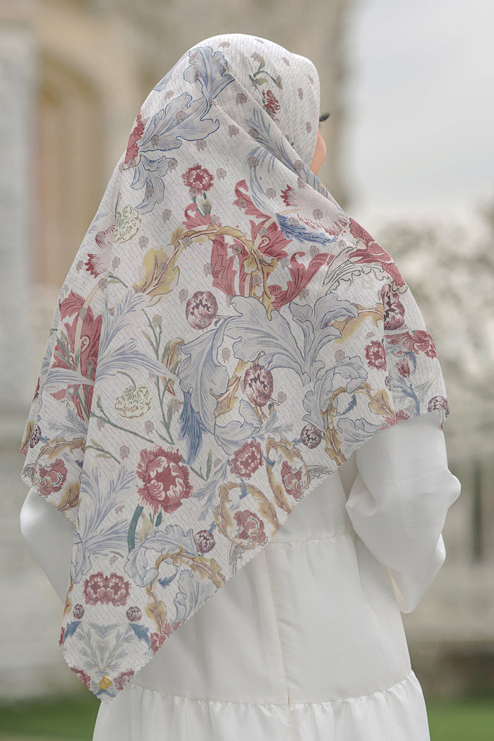 The Royale Voal Square XL - White