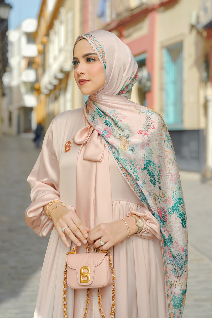 The Sevilla Satin Shawl - Dulce