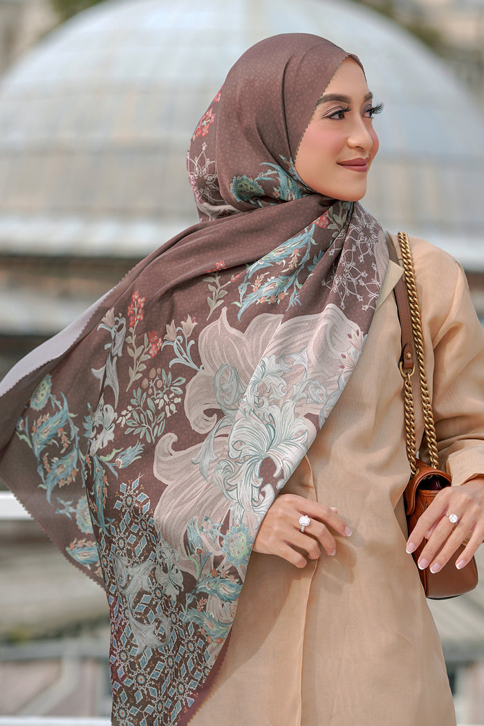The Topkapi Satin Shawl - Pecan