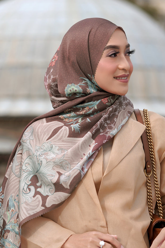 The Topkapi Satin Shawl - Pecan