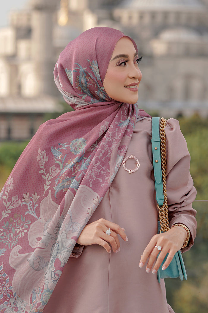 The Topkapi Satin Shawl - Raspberry