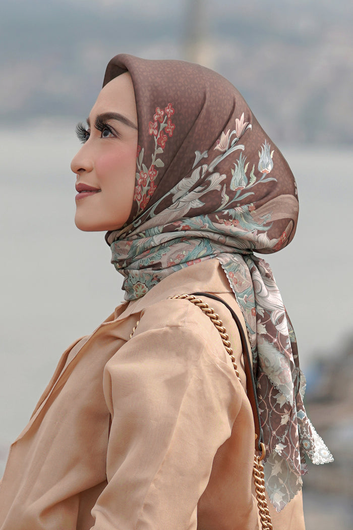 The Topkapi Satin Square - Pecan