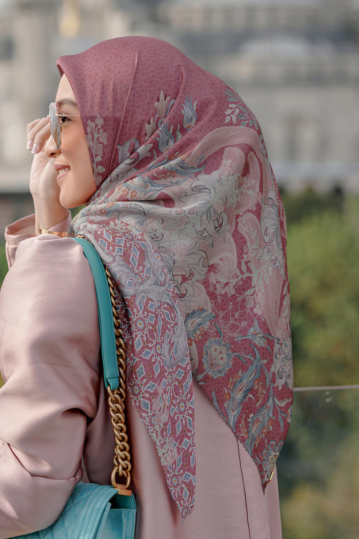 The Topkapi Satin Square - Raspberry
