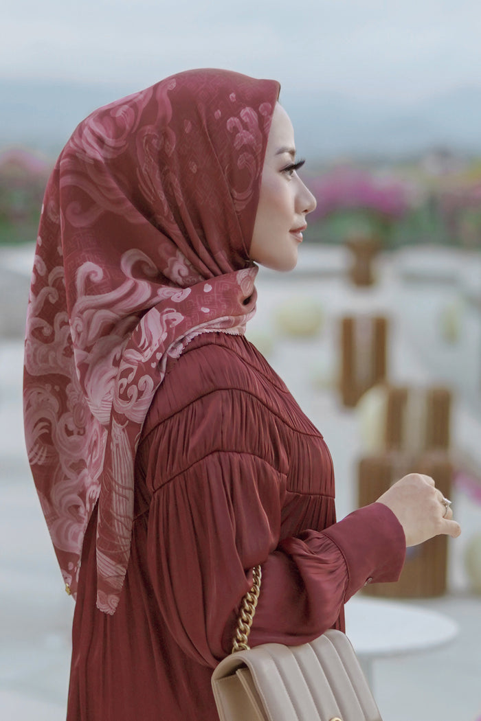 The Wave Satin Square in Maroon