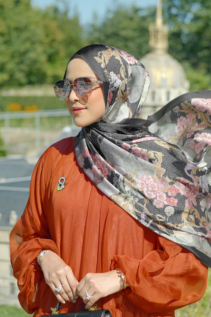The Wonderland Satin Shawl - Caviar