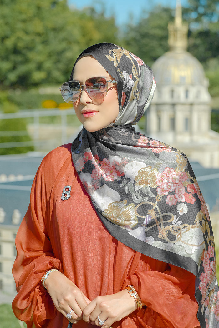 The Wonderland Satin Shawl - Caviar