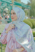 The Wonderland Satin Shawl - Mint