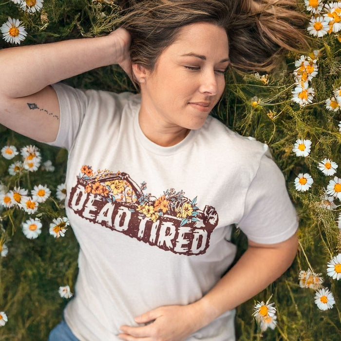 Grunt Style Women's Dead Tired Boyfriend Fit T-Shirt - Sand